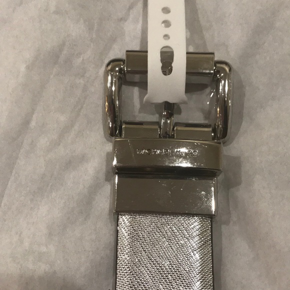 Michael Kors Reversible Leather Belt - Picture 2 of 5